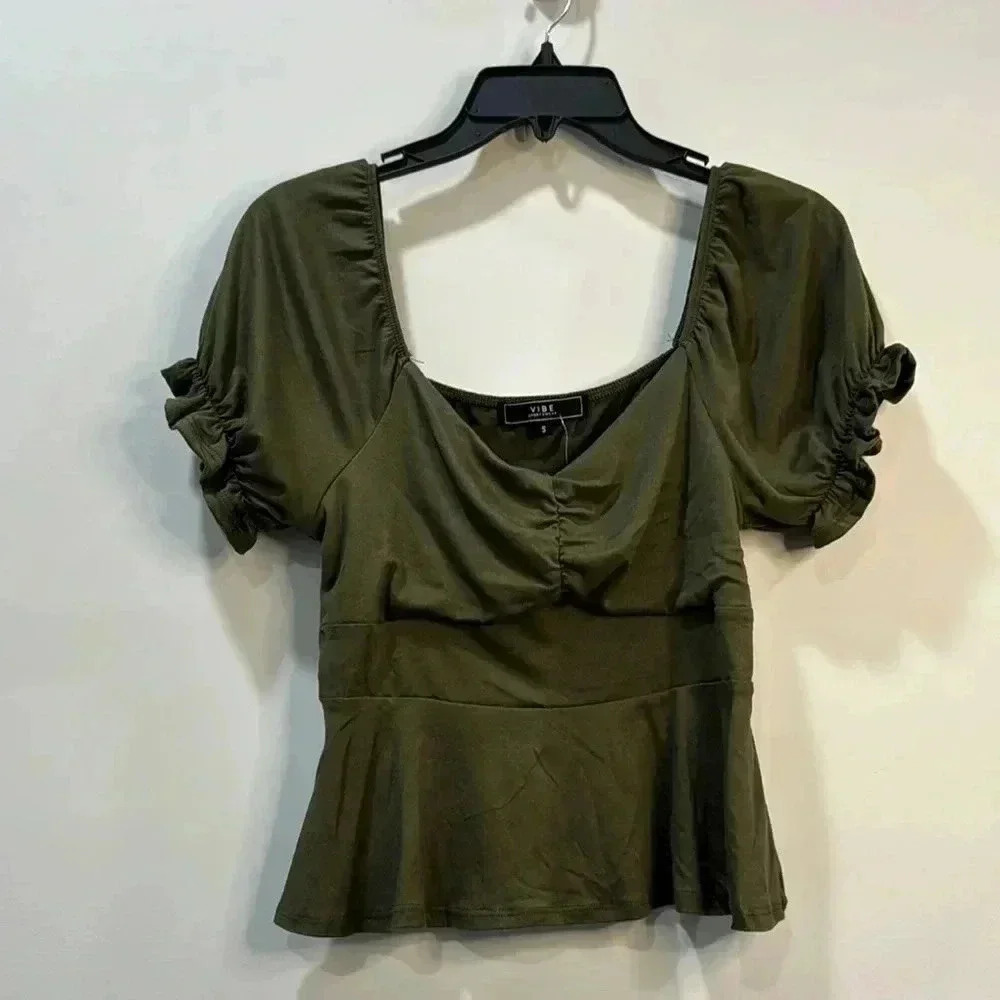 Vibe Sportswear Green Short Sleeve Top - Size S